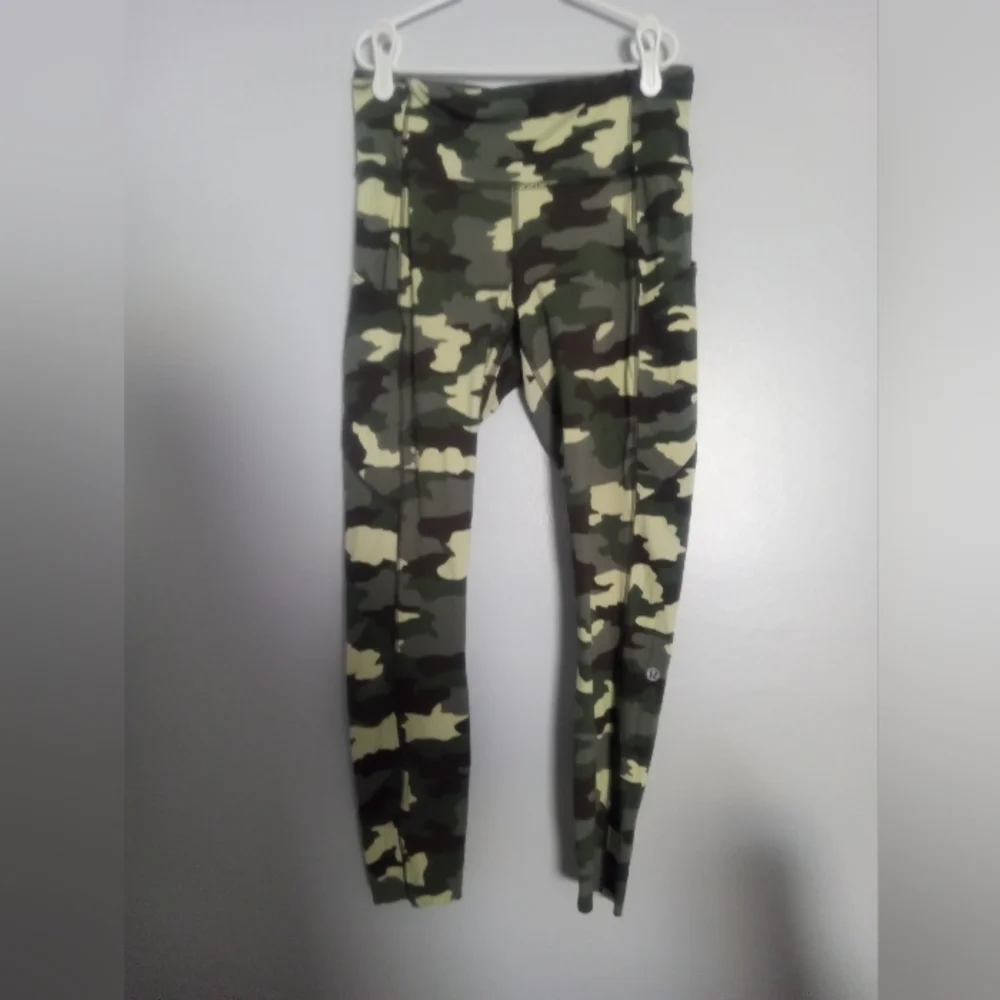 Lululemon Fast and Free High Rise Crop 23"
Heritage 365 Camo Crispin Green Multi - Picture 9 of 10